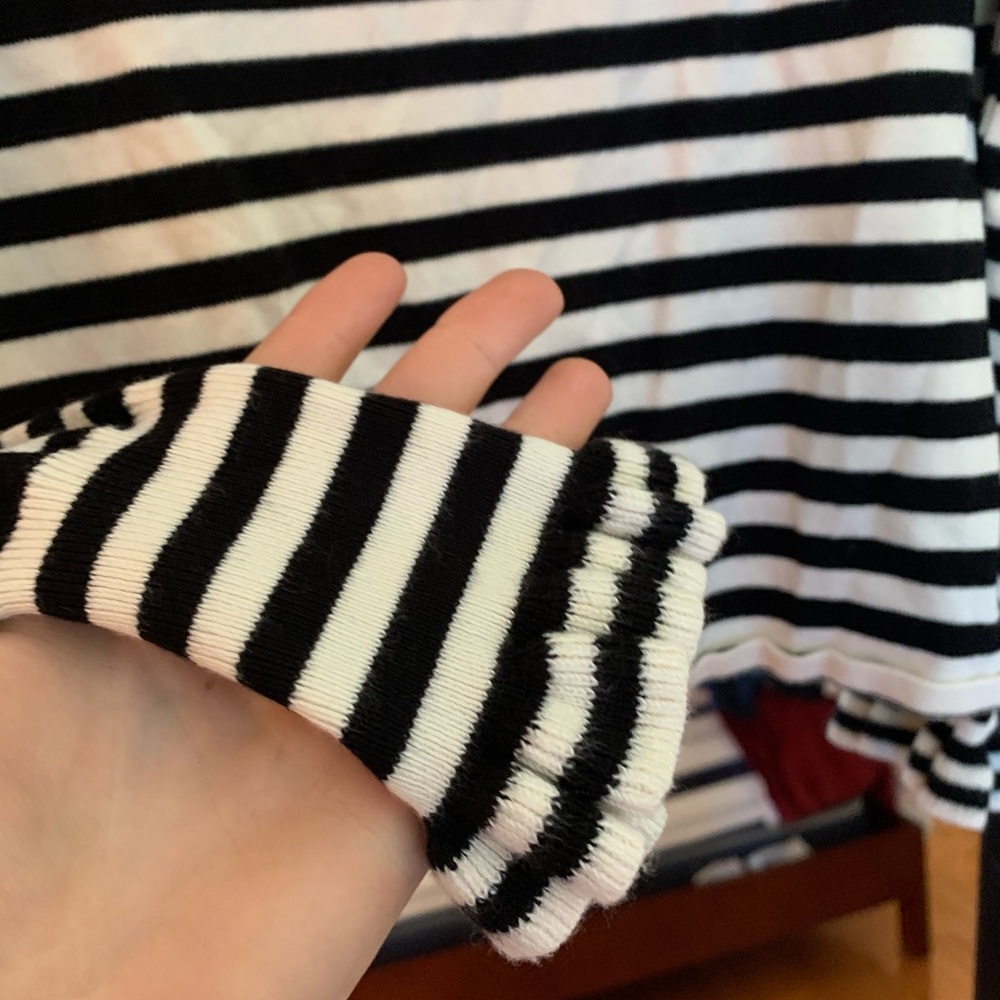 Sweater - Picture 4 of 7